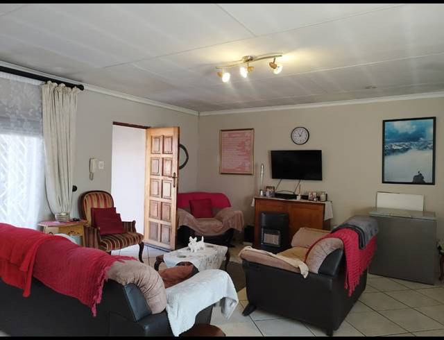 4 BEDROOM HOUSE FOR SALE IN BRACKENDOWNS